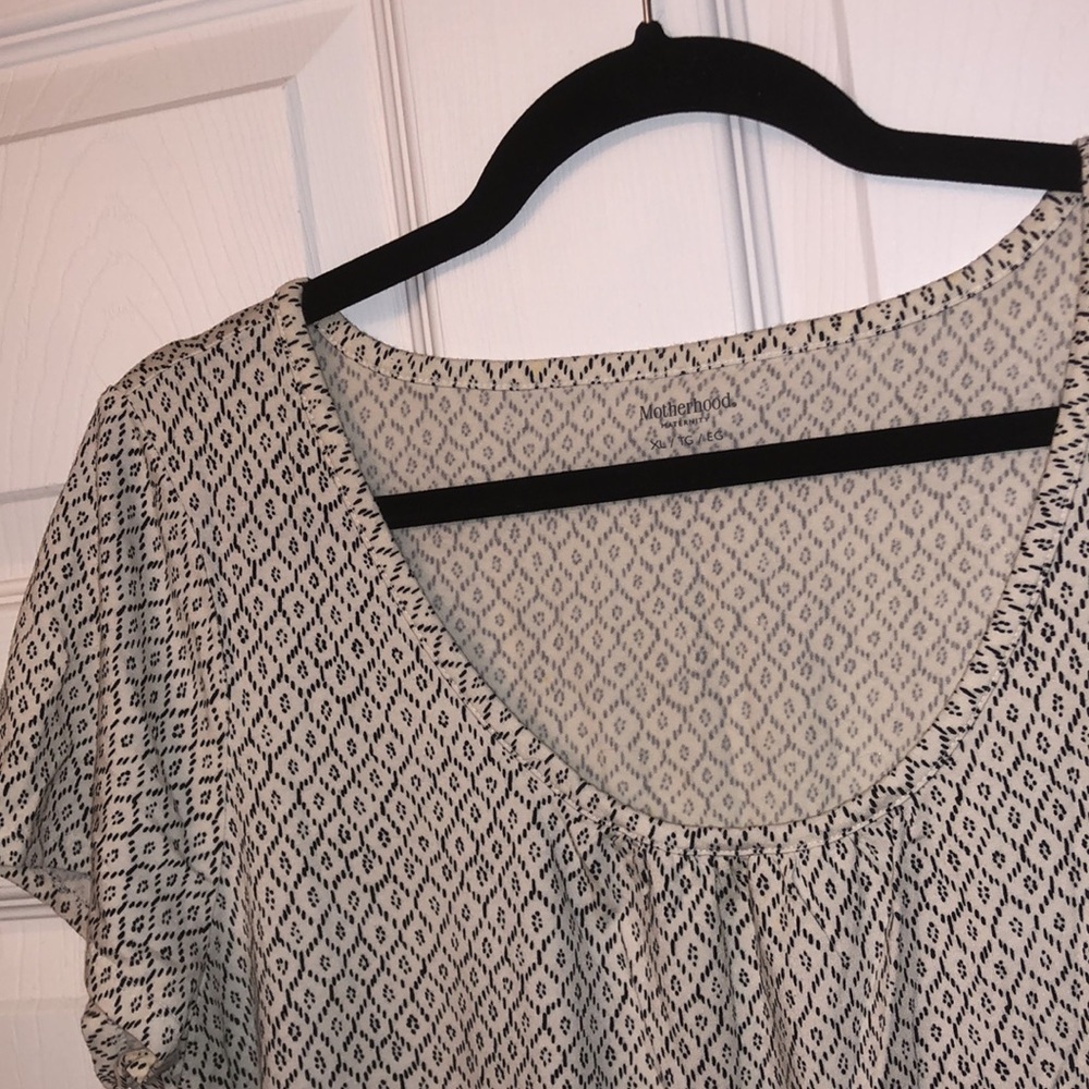 Plus size maternity shirt